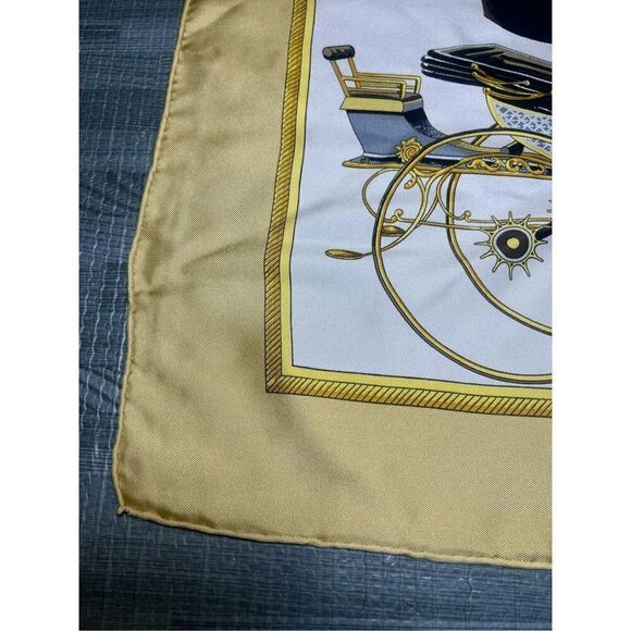 HERMES Carre 90 LES VOITURES A TRANSFORMATION Scarf Yellow Silk 100% - Picture 6 of 12